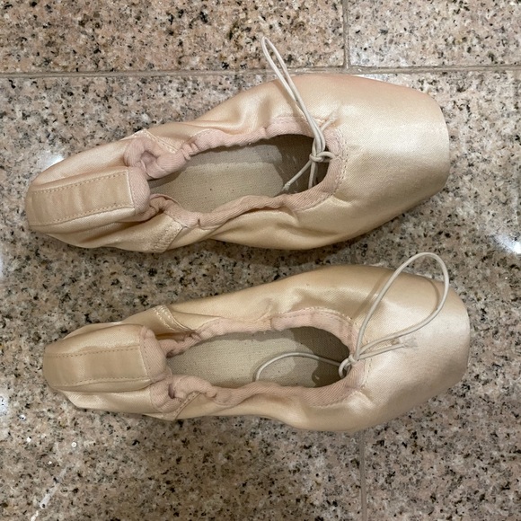 Grishko Pointe Shoes - Picture 2 of 6